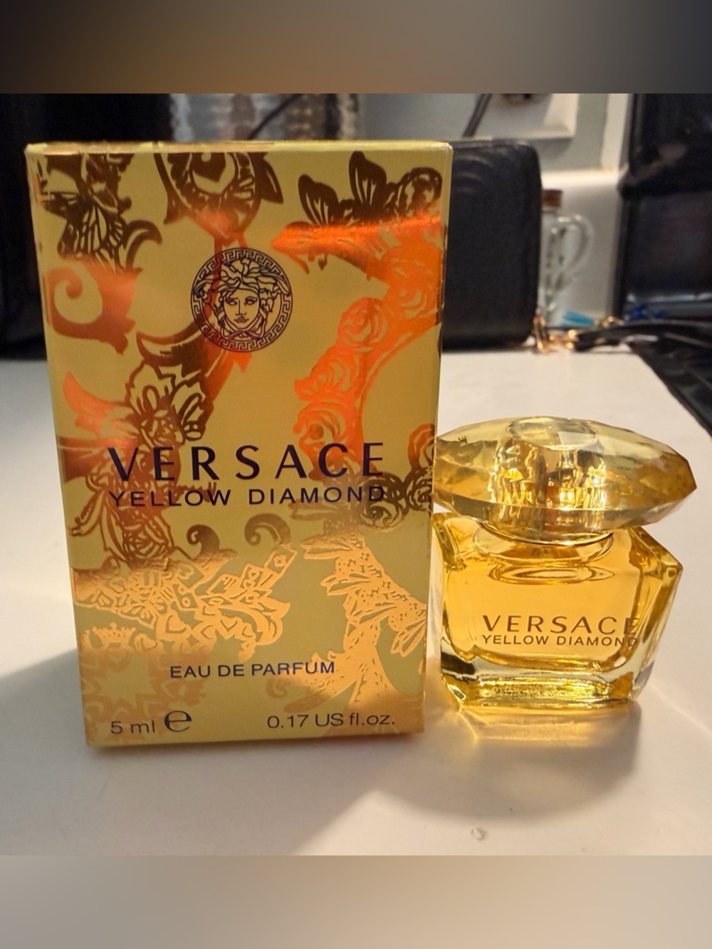 Versace Yellow Diamond Mini dabber-new!